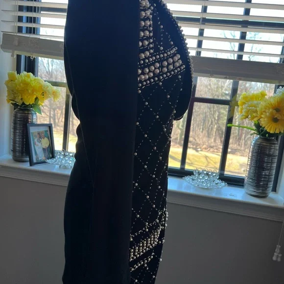 Womens Sexy Pearl dress. - Picture 6 of 10